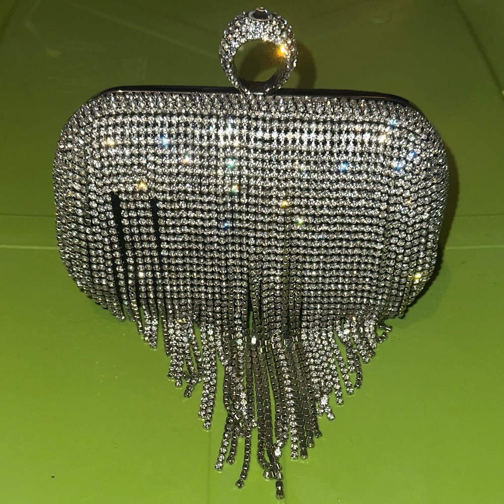 Elegant Silver Rhinestone Clutch